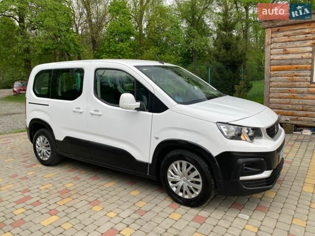 Белый Пежо Rifter, объемом двигателя 1.5 л и пробегом 256 тыс. км за 13890 $, фото 12 на Automoto.ua