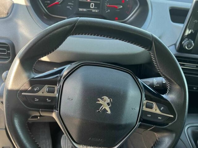 Белый Пежо Rifter, объемом двигателя 1.5 л и пробегом 206 тыс. км за 15500 $, фото 10 на Automoto.ua