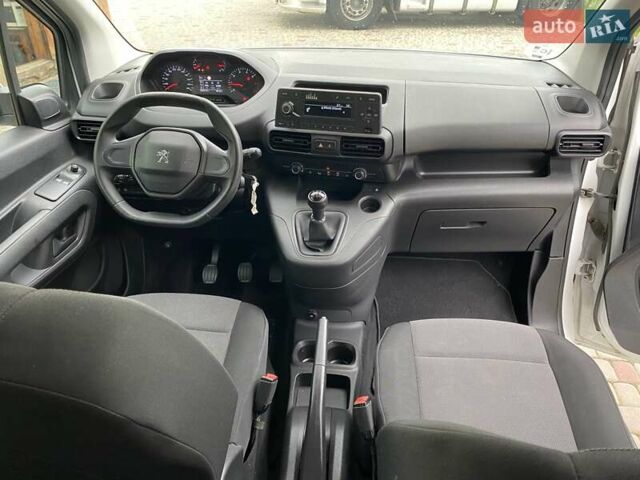 Белый Пежо Rifter, объемом двигателя 1.5 л и пробегом 256 тыс. км за 14900 $, фото 17 на Automoto.ua