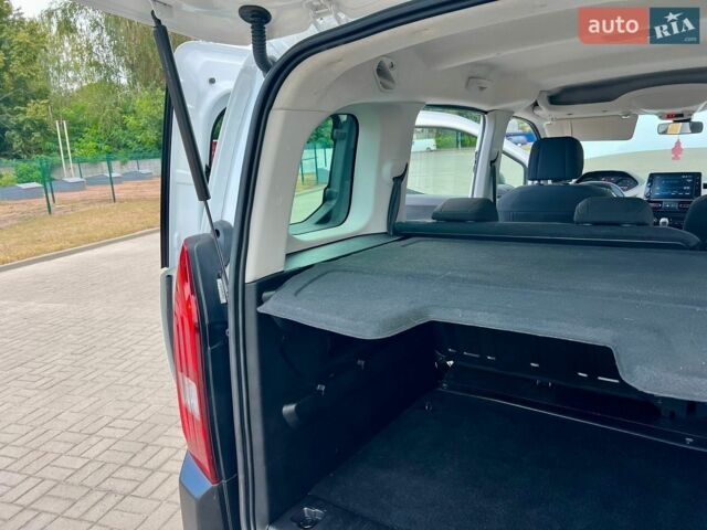 Белый Пежо Rifter, объемом двигателя 1.5 л и пробегом 159 тыс. км за 16200 $, фото 82 на Automoto.ua