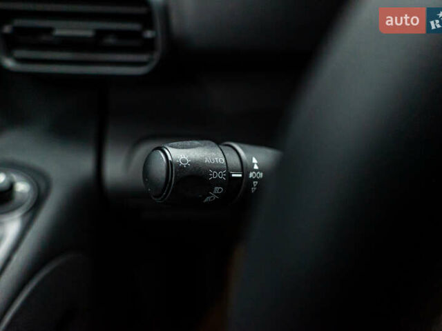 Белый Пежо Rifter, объемом двигателя 1.6 л и пробегом 149 тыс. км за 16148 $, фото 12 на Automoto.ua