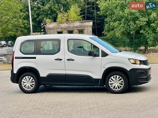 Белый Пежо Rifter, объемом двигателя 1.5 л и пробегом 159 тыс. км за 16200 $, фото 11 на Automoto.ua