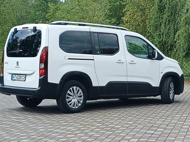 Білий Пежо Rifter, об'ємом двигуна 1.56 л та пробігом 57 тис. км за 17100 $, фото 5 на Automoto.ua