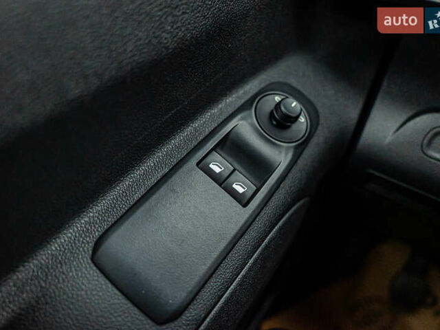 Белый Пежо Rifter, объемом двигателя 1.6 л и пробегом 149 тыс. км за 16148 $, фото 16 на Automoto.ua