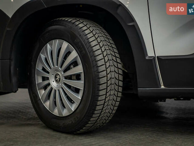 Белый Пежо Rifter, объемом двигателя 1.6 л и пробегом 149 тыс. км за 16148 $, фото 6 на Automoto.ua