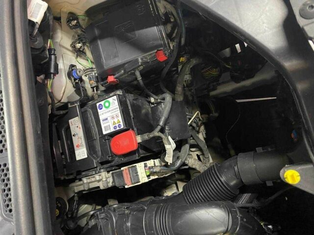 Білий Пежо Rifter, об'ємом двигуна 1.6 л та пробігом 142 тис. км за 13498 $, фото 11 на Automoto.ua