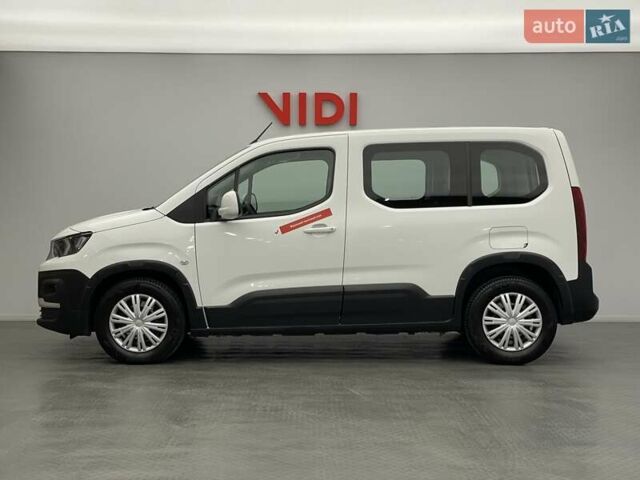 Белый Пежо Rifter, объемом двигателя 1.6 л и пробегом 146 тыс. км за 14478 $, фото 2 на Automoto.ua