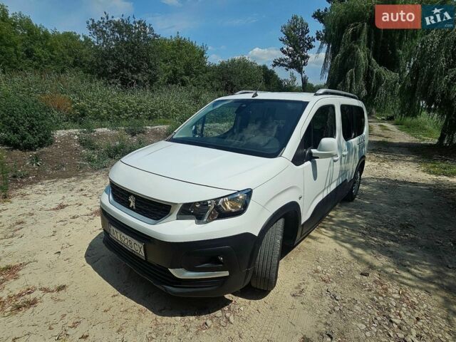 Білий Пежо Rifter, об'ємом двигуна 1.56 л та пробігом 56 тис. км за 17500 $, фото 1 на Automoto.ua