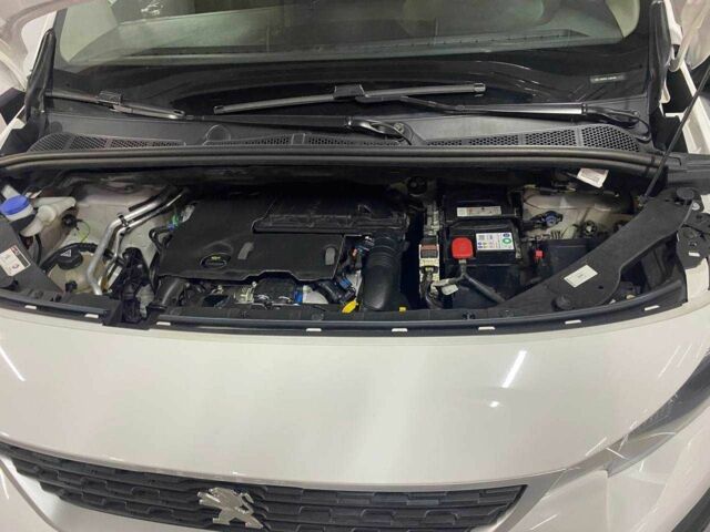 Білий Пежо Rifter, об'ємом двигуна 1.6 л та пробігом 142 тис. км за 13498 $, фото 4 на Automoto.ua