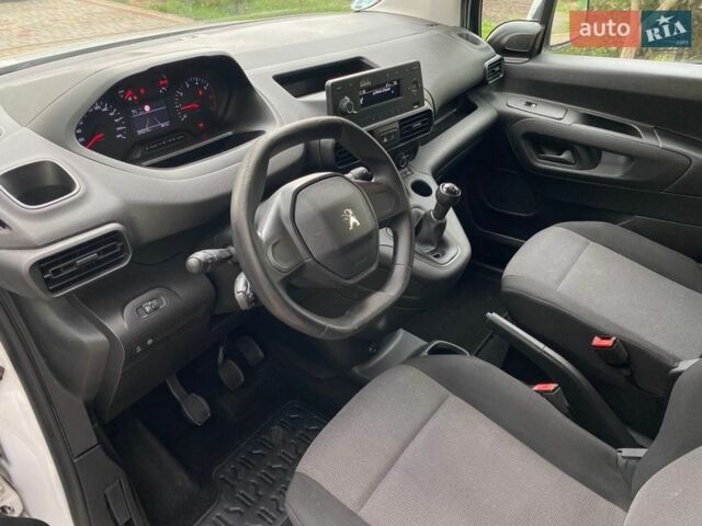Белый Пежо Rifter, объемом двигателя 1.5 л и пробегом 256 тыс. км за 15500 $, фото 44 на Automoto.ua