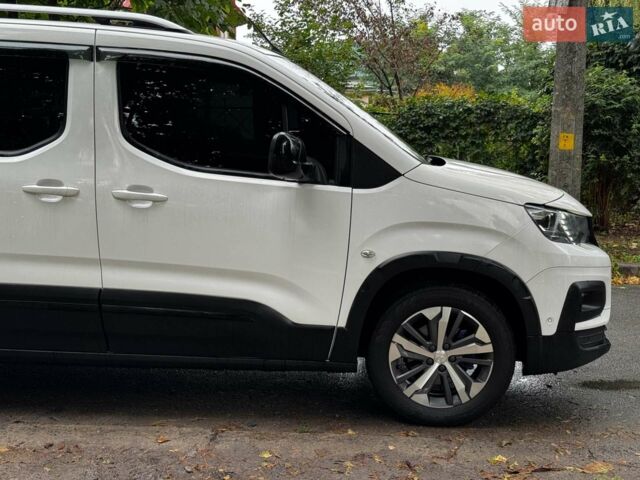 Білий Пежо Rifter, об'ємом двигуна 1.5 л та пробігом 168 тис. км за 18840 $, фото 3 на Automoto.ua