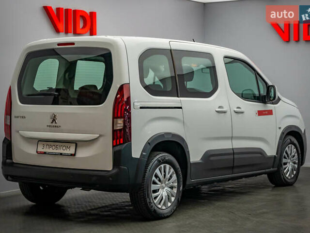 Белый Пежо Rifter, объемом двигателя 1.6 л и пробегом 189 тыс. км за 14014 $, фото 1 на Automoto.ua