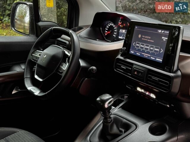 Білий Пежо Rifter, об'ємом двигуна 1.5 л та пробігом 168 тис. км за 18840 $, фото 32 на Automoto.ua