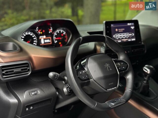 Білий Пежо Rifter, об'ємом двигуна 1.5 л та пробігом 168 тис. км за 18840 $, фото 15 на Automoto.ua