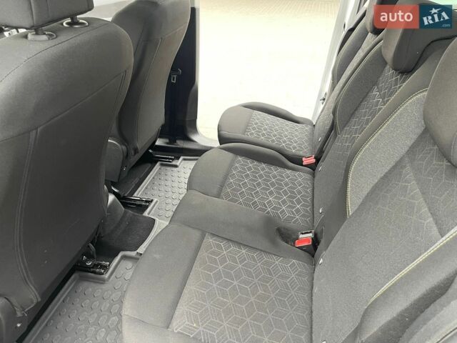 Белый Пежо Rifter, объемом двигателя 1.5 л и пробегом 159 тыс. км за 16300 $, фото 22 на Automoto.ua