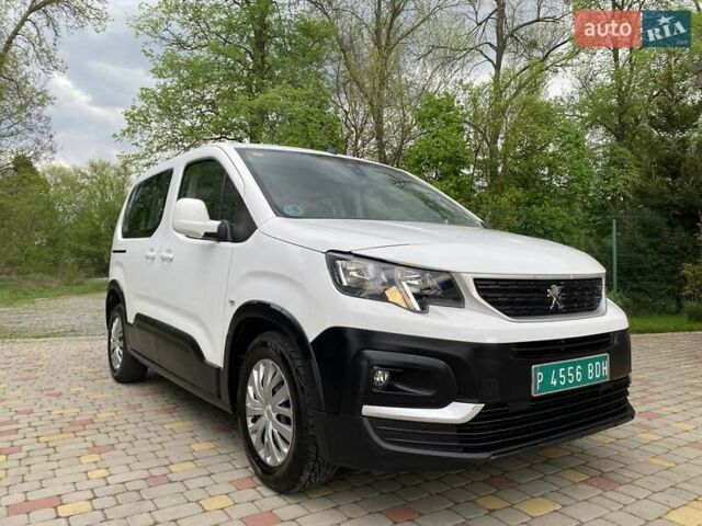 Белый Пежо Rifter, объемом двигателя 1.5 л и пробегом 256 тыс. км за 14900 $, фото 13 на Automoto.ua