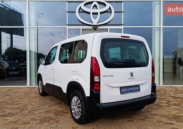 Білий Пежо Rifter, об'ємом двигуна 1.56 л та пробігом 138 тис. км за 14921 $, фото 1 на Automoto.ua