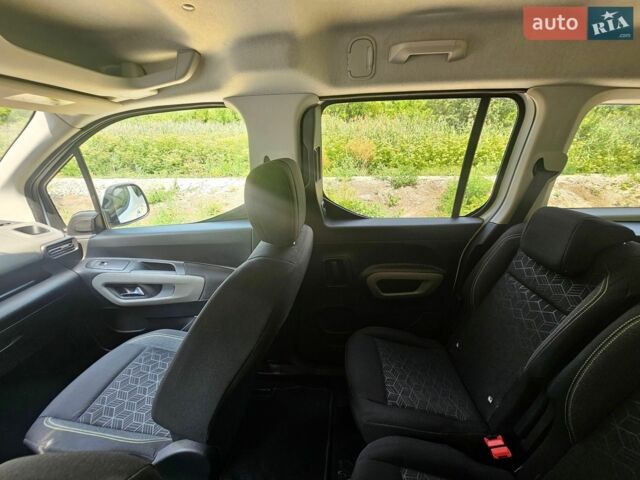 Білий Пежо Rifter, об'ємом двигуна 1.56 л та пробігом 56 тис. км за 17500 $, фото 18 на Automoto.ua