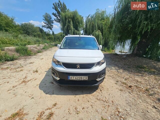 Білий Пежо Rifter, об'ємом двигуна 1.56 л та пробігом 56 тис. км за 17500 $, фото 9 на Automoto.ua
