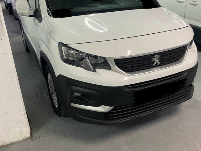 Білий Пежо Rifter, об'ємом двигуна 1.6 л та пробігом 142 тис. км за 13498 $, фото 1 на Automoto.ua