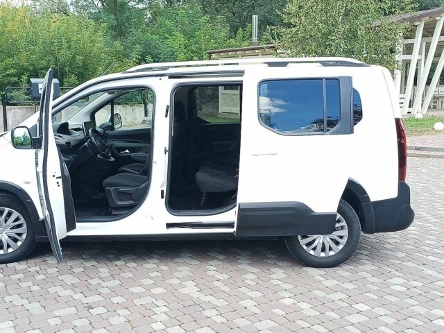 Білий Пежо Rifter, об'ємом двигуна 1.56 л та пробігом 57 тис. км за 17100 $, фото 38 на Automoto.ua