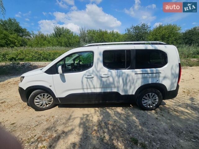Білий Пежо Rifter, об'ємом двигуна 1.56 л та пробігом 56 тис. км за 17500 $, фото 3 на Automoto.ua