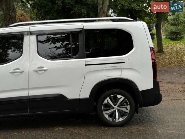 Білий Пежо Rifter, об'ємом двигуна 1.5 л та пробігом 168 тис. км за 18840 $, фото 6 на Automoto.ua