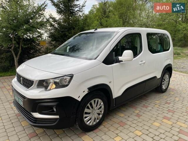 Белый Пежо Rifter, объемом двигателя 1.5 л и пробегом 256 тыс. км за 14900 $, фото 9 на Automoto.ua