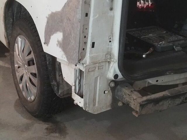Білий Пежо Rifter, об'ємом двигуна 1.56 л та пробігом 57 тис. км за 17100 $, фото 64 на Automoto.ua