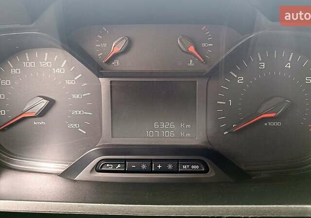 Білий Пежо Rifter, об'ємом двигуна 1.56 л та пробігом 107 тис. км за 15296 $, фото 11 на Automoto.ua