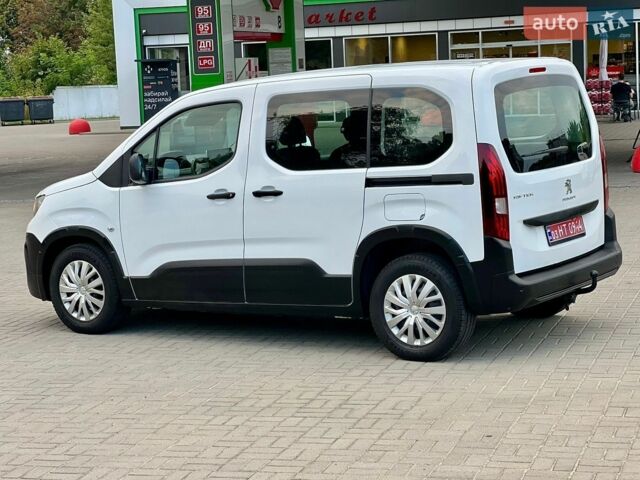 Білий Пежо Rifter, об'ємом двигуна 1.5 л та пробігом 159 тис. км за 14950 $, фото 26 на Automoto.ua