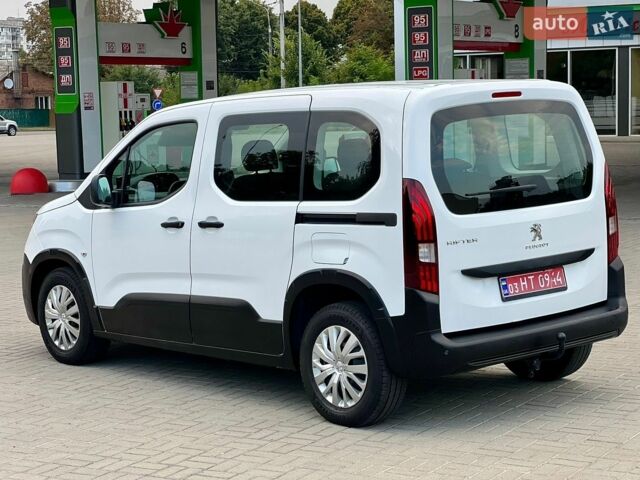 Білий Пежо Rifter, об'ємом двигуна 1.5 л та пробігом 159 тис. км за 14950 $, фото 25 на Automoto.ua