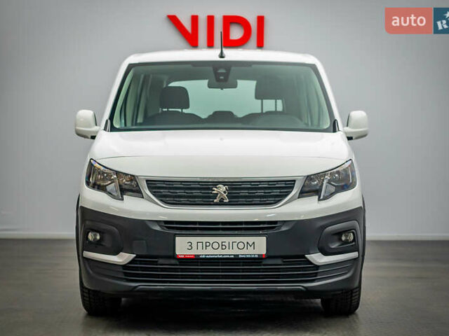 Белый Пежо Rifter, объемом двигателя 1.6 л и пробегом 149 тыс. км за 16148 $, фото 2 на Automoto.ua