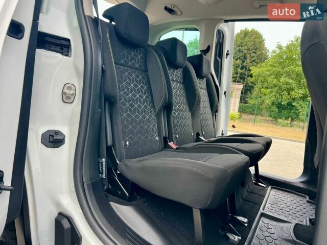 Белый Пежо Rifter, объемом двигателя 1.5 л и пробегом 159 тыс. км за 16200 $, фото 89 на Automoto.ua