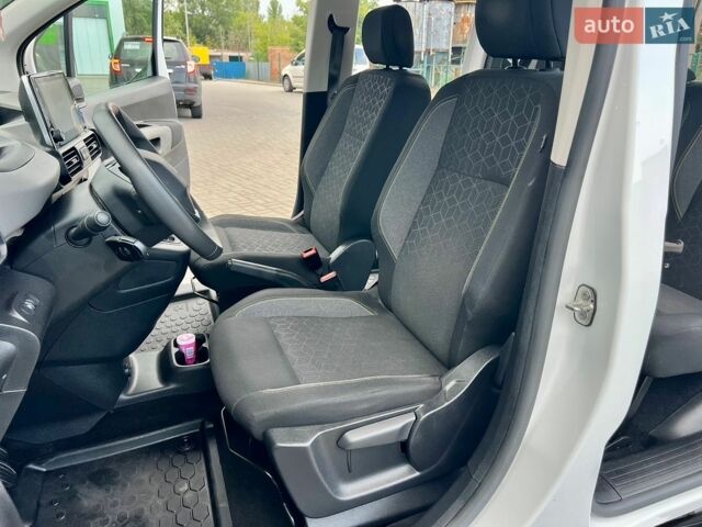 Білий Пежо Rifter, об'ємом двигуна 1.5 л та пробігом 159 тис. км за 14950 $, фото 69 на Automoto.ua