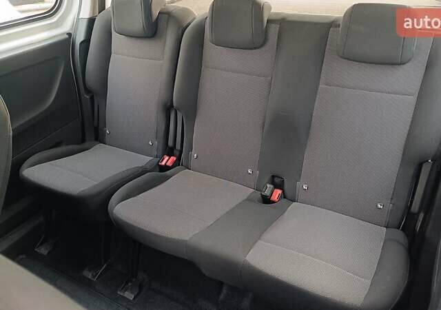 Білий Пежо Rifter, об'ємом двигуна 1.56 л та пробігом 138 тис. км за 14921 $, фото 11 на Automoto.ua