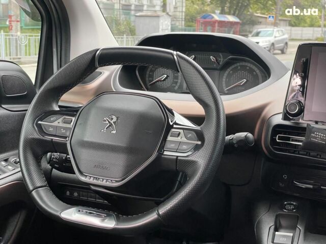 Білий Пежо Rifter, об'ємом двигуна 1.5 л та пробігом 168 тис. км за 22690 $, фото 26 на Automoto.ua