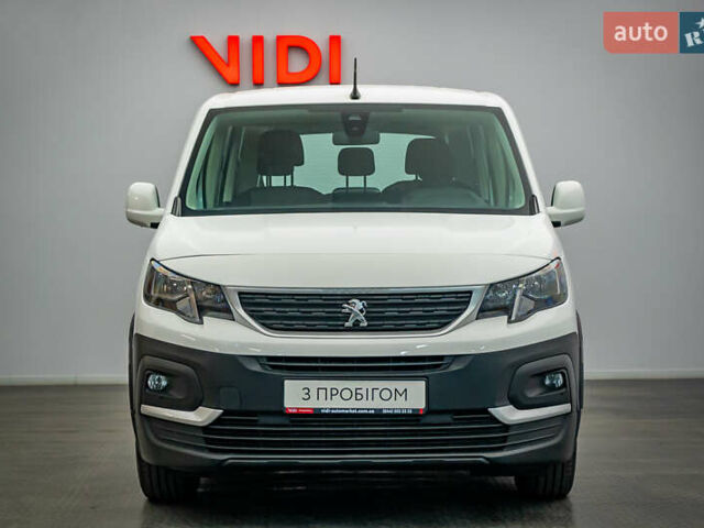 Білий Пежо Rifter, об'ємом двигуна 1.6 л та пробігом 203 тис. км за 13981 $, фото 4 на Automoto.ua
