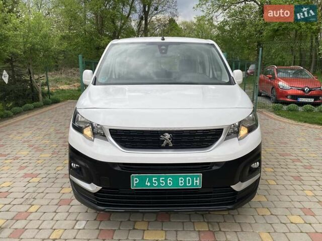 Белый Пежо Rifter, объемом двигателя 1.5 л и пробегом 256 тыс. км за 14900 $, фото 8 на Automoto.ua