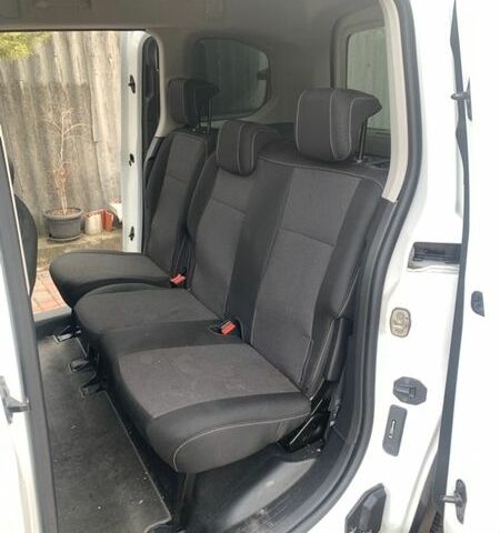 Белый Пежо Rifter, объемом двигателя 1.56 л и пробегом 60 тыс. км за 18000 $, фото 9 на Automoto.ua