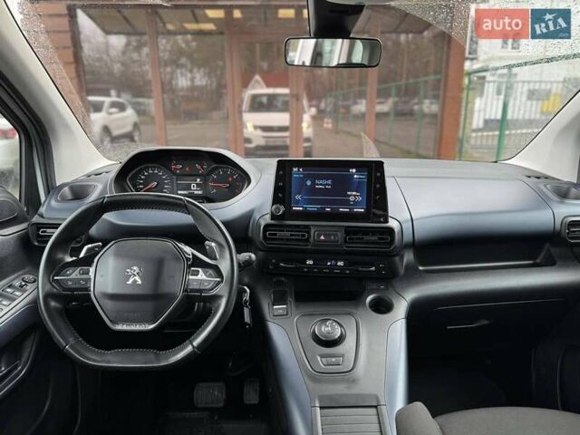 Білий Пежо Rifter, об'ємом двигуна 1.5 л та пробігом 93 тис. км за 21500 $, фото 6 на Automoto.ua