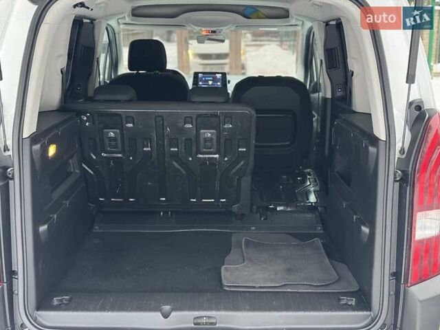 Білий Пежо Rifter, об'ємом двигуна 1.5 л та пробігом 95 тис. км за 21500 $, фото 10 на Automoto.ua