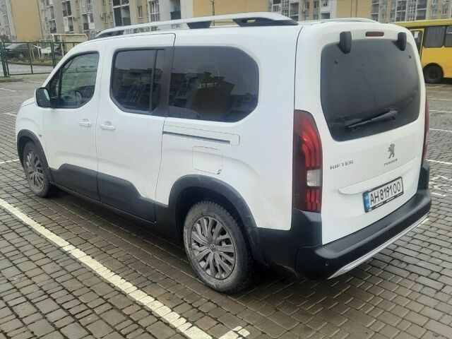 Білий Пежо Rifter, об'ємом двигуна 1.56 л та пробігом 120 тис. км за 17500 $, фото 3 на Automoto.ua
