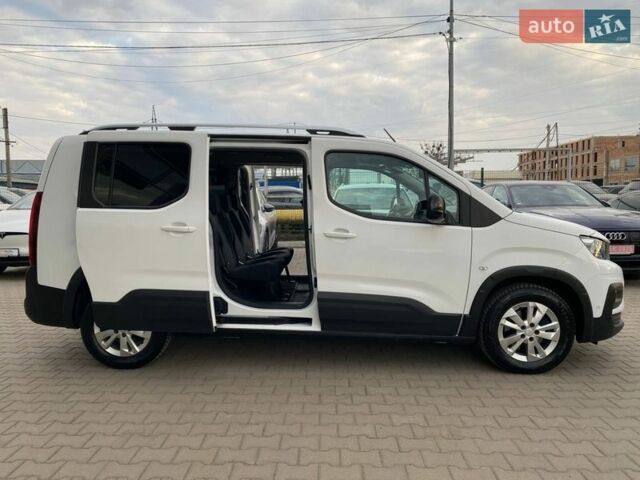 Білий Пежо Rifter, об'ємом двигуна 1.5 л та пробігом 95 тис. км за 23900 $, фото 7 на Automoto.ua