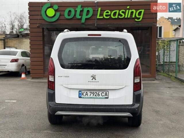 Білий Пежо Rifter, об'ємом двигуна 1.5 л та пробігом 93 тис. км за 21500 $, фото 4 на Automoto.ua