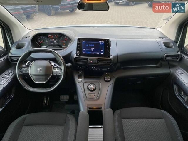 Білий Пежо Rifter, об'ємом двигуна 1.5 л та пробігом 95 тис. км за 23900 $, фото 15 на Automoto.ua