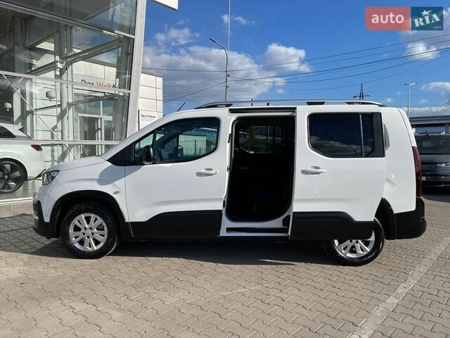 Белый Пежо Rifter, объемом двигателя 1.5 л и пробегом 99 тыс. км за 22600 $, фото 4 на Automoto.ua