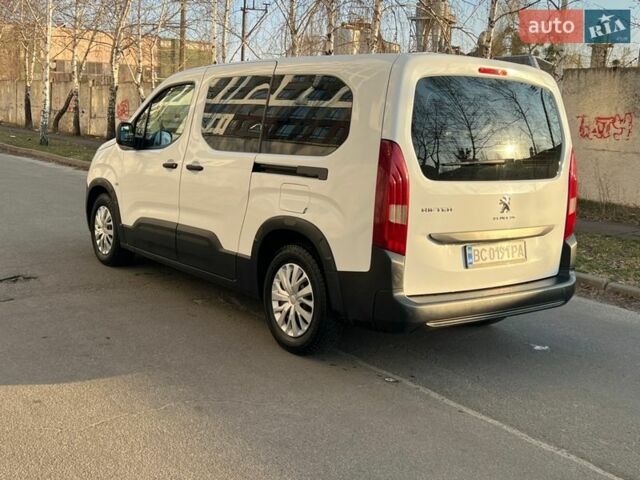 Білий Пежо Rifter, об'ємом двигуна 1.56 л та пробігом 162 тис. км за 15700 $, фото 4 на Automoto.ua