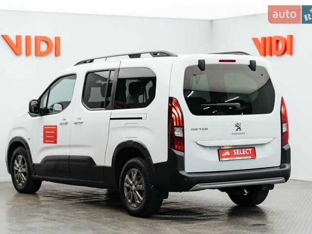 Білий Пежо Rifter, об'ємом двигуна 1.5 л та пробігом 48 тис. км за 28322 $, фото 2 на Automoto.ua