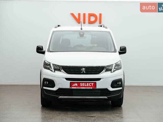 Білий Пежо Rifter, об'ємом двигуна 1.5 л та пробігом 48 тис. км за 28322 $, фото 3 на Automoto.ua